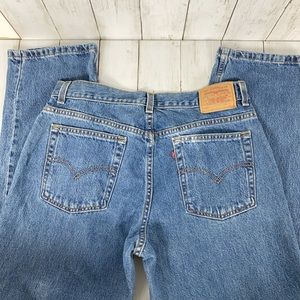Vtg Levi’s 505 Jeans Women’s Size 14S (32x28.5)
Straight Leg USA Made Y2K